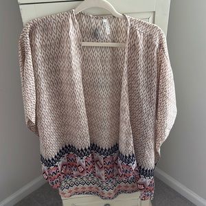 Tan, coral, navy kimono. Size L